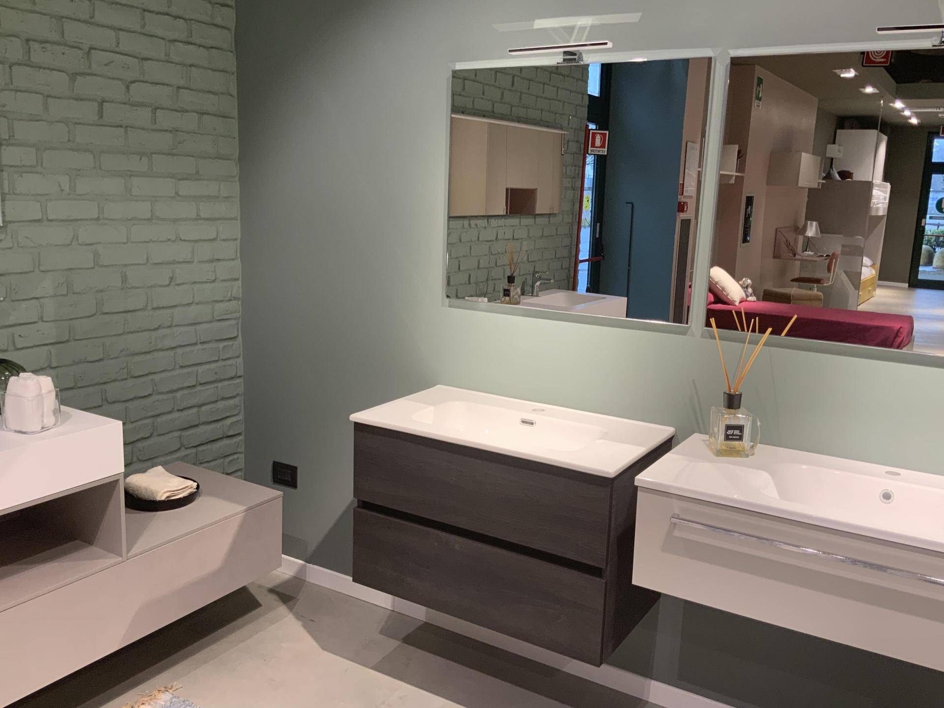 Mobile bagno Tosca sospeso